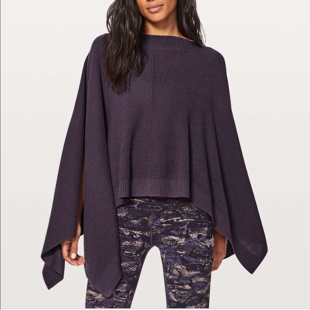 Lululemon Forward Flow Cape